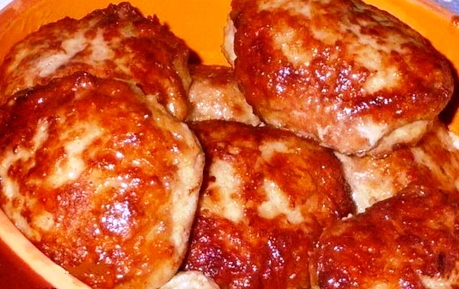 Подруга (работает в столовой) поделилась секретами котлет: почему нельзя добавлять яйца, хлеб с молоком в фарш