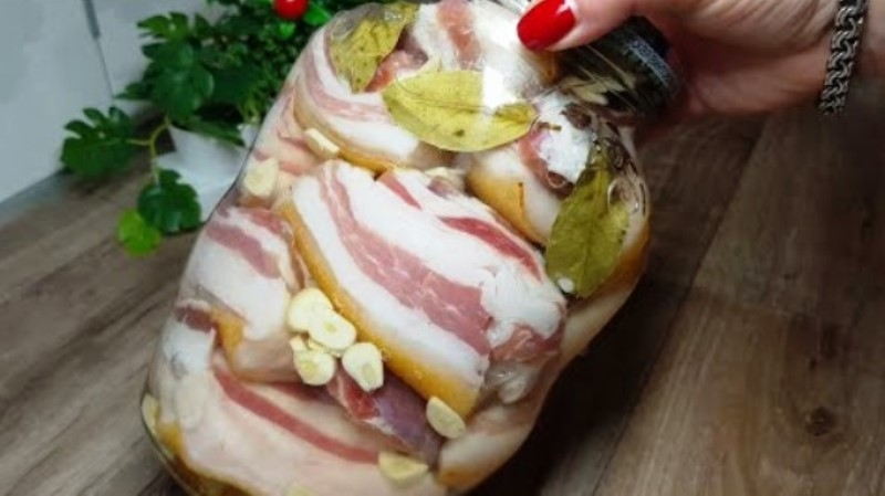 «Пятиминутка» идеальная закуска на все случаи жизни. Сало в рассоле