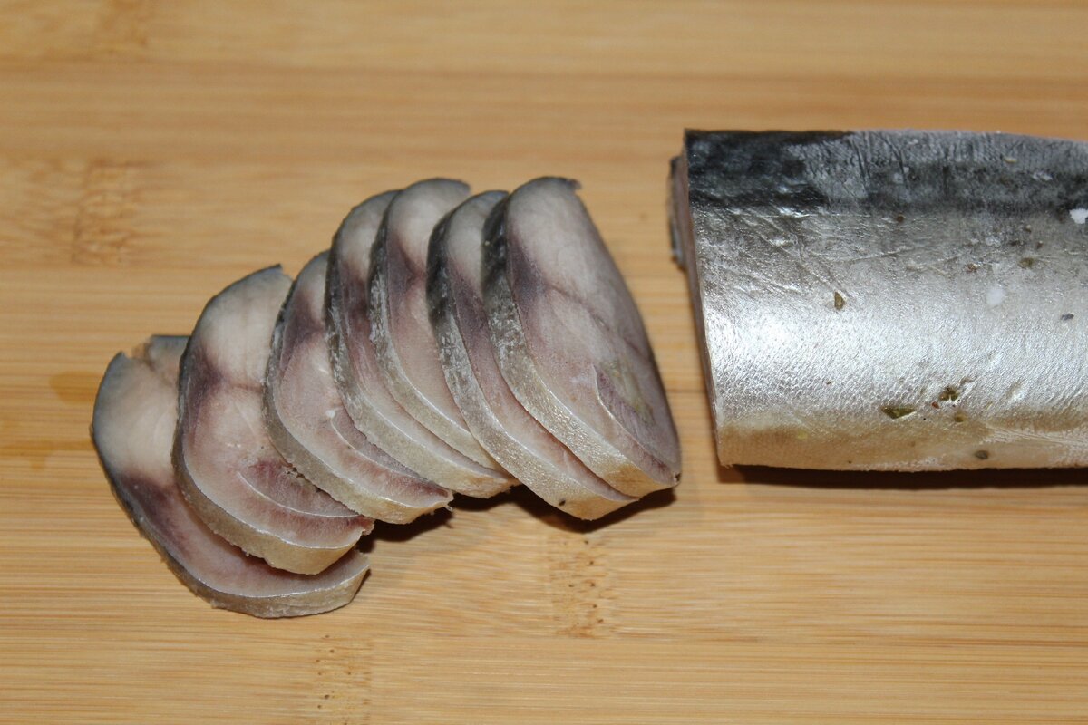 "Мурманское сало". Такую закуску из скумбрии должен попробовать каждый.