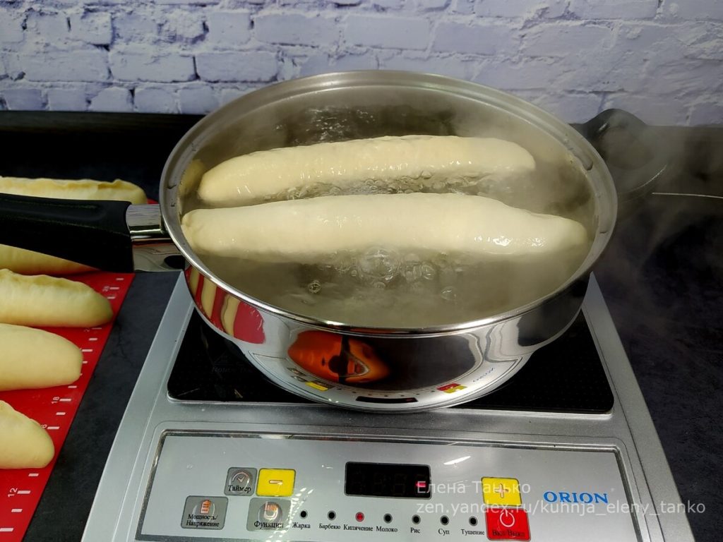 Сегодня у меня для вас — ну очень интересный рецепт хлеба. Первый раз варила хлеб в кипятке. Рассказываю как и что из этого получилось