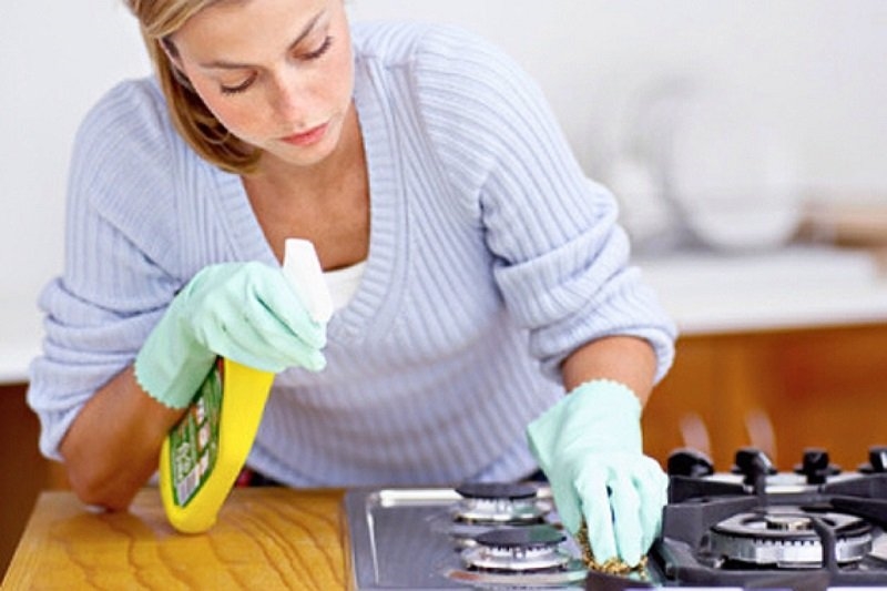 как очистить плиту