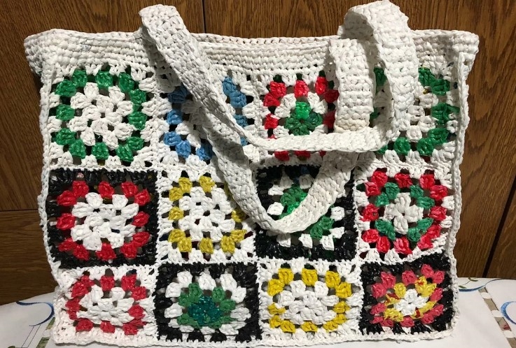 Пристроила целую накопившуюся гору пакетов. Показываю, какую полезность я придумала