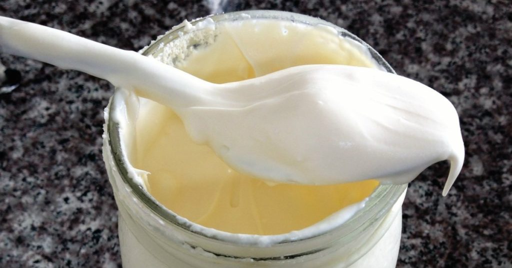 Моя домашняя сметана потрясающе густая и всегда свежая. Каждый, кто попробовал продукт, согласился: «Воистину сметана!» Моя домашняя сметана потрясающе густая и всегда свежая. Каждый, кто попробовал продукт, согласился: «Воистину сметана!»