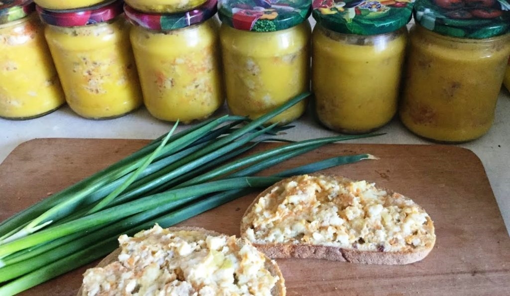 Сытный и аппетитный паштет из сала! Находка для перекуса и не только! Сытный и аппетитный паштет из сала! Находка для перекуса и не только!