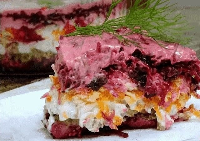 Салат чингисхан с черносливом и орехами с курицей рецепт с фото пошагово