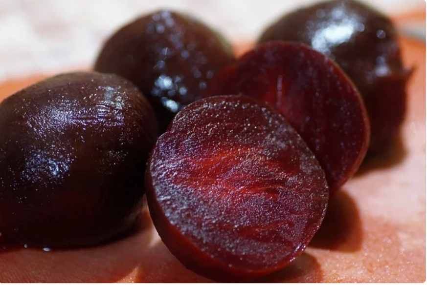 Как я варю сахарную свеклу, сохраняя вкус, витамины и аромат. Причем в два раза быстрее Как я варю сахарную свеклу, сохраняя вкус, витамины и аромат. Причем в два раза быстрее